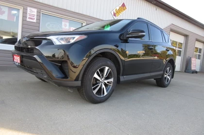 Used 2018 Toyota RAV 4 LE AWD 