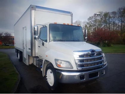 Used 2013 Hino 308 24 foot Cube Van 3 Seater Diesel