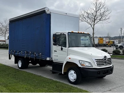Used 2006 Hino 268 Curtain Side 18 Foot Cube Van With Power Tailgate 3 Seater Diesel