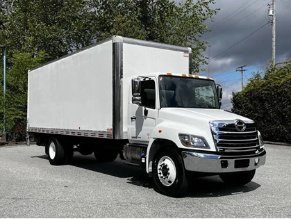 Used 2020 Hino 338 24 Foot 5 Ton Cube Van with Maxon Power Tailgate With Hydraulic Brakes Diesel