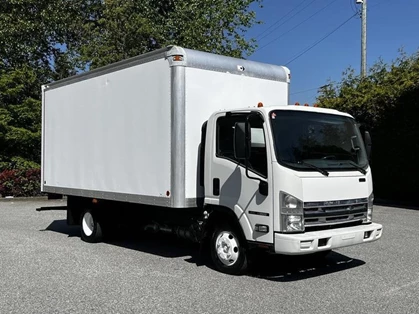 Used 2007 GMC W3500 16-Foot Cube Van Diesel with Loading Ramp