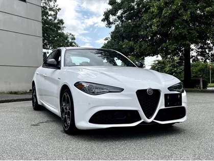 Used 2023 Alfa Romeo GIULIA Q4 AWD