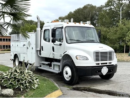 Used 2005 Freightliner M2106 Service Truck Diesel with Air Brakes