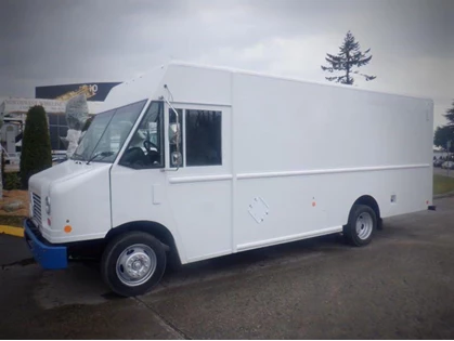 Used 2011 Ford E450 Utilimaster 18 foot Cargo step Van With Rear Shelving