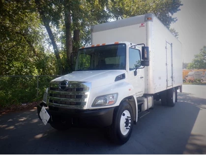 Used 2013 Hino 268 21 foot Cube van Air Brakes Diesel with Power Tailgate