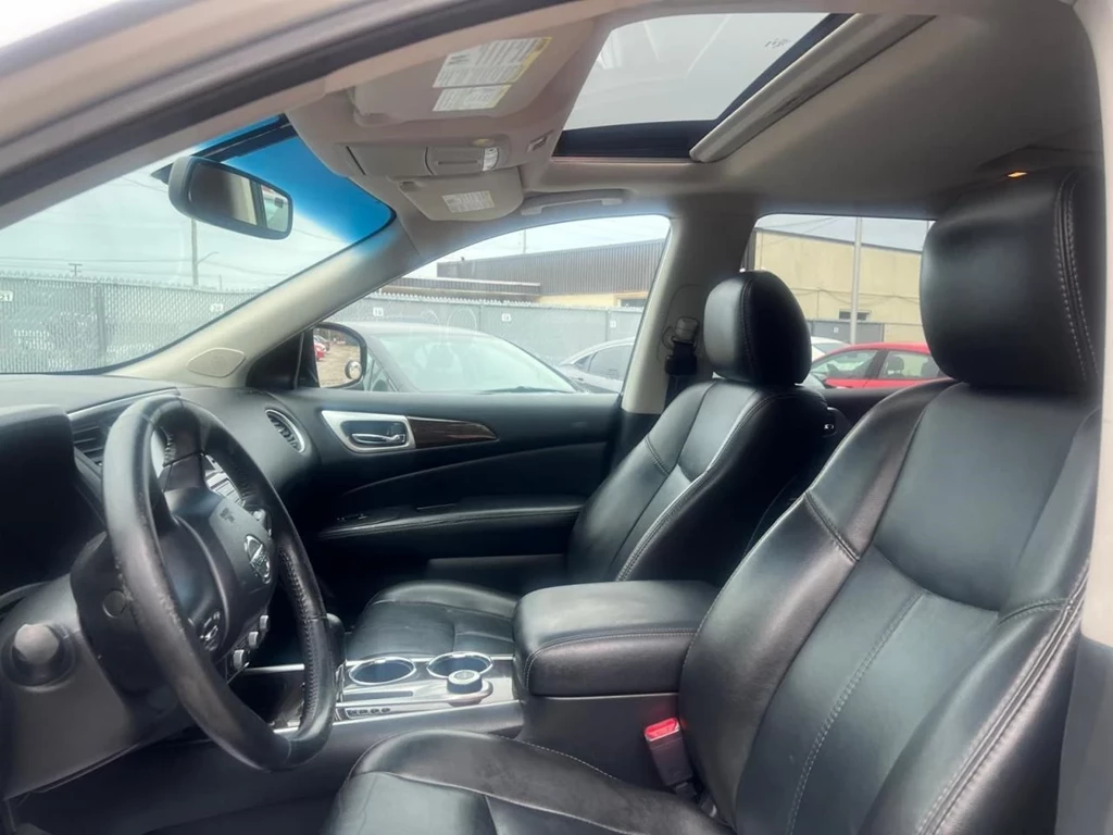 Used 2014 Nissan PATHFINDER AUTO AWD 7 PASS HEATED SEATS BACKUP CAM SUNROOF BT
