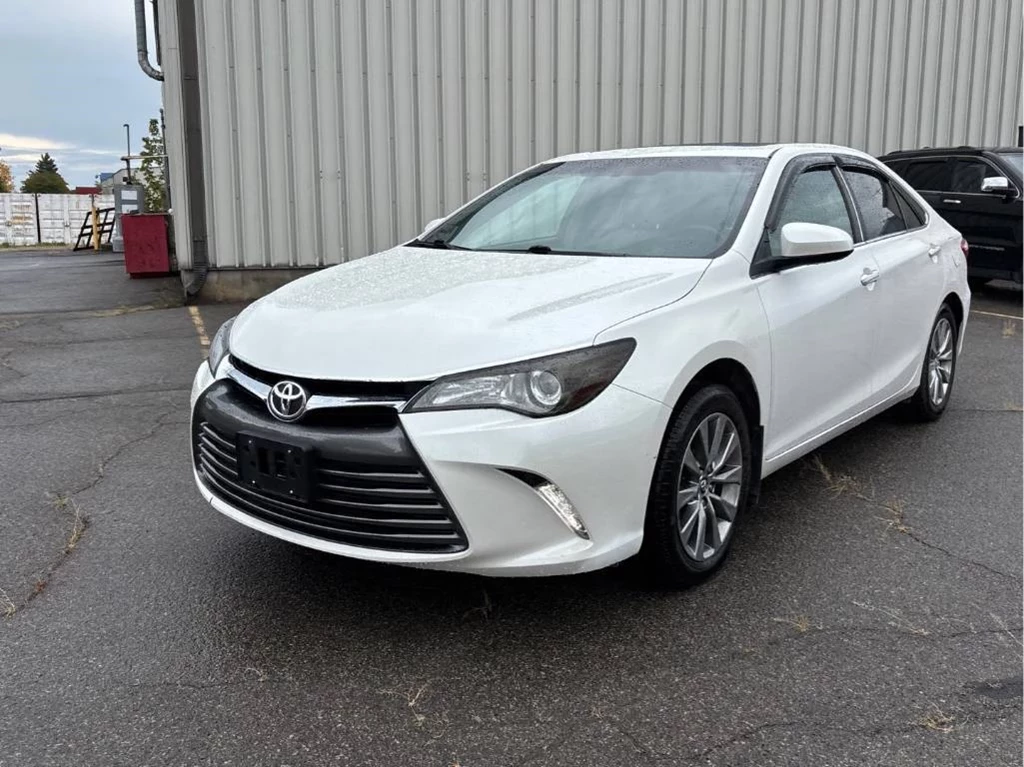 Used 2017 Toyota CAMRY SE 