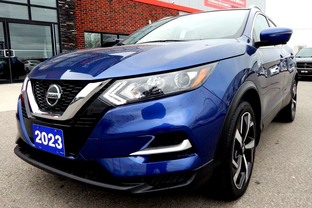 Used 2023 Nissan QASHQAI SV W/ LEATHER, SUNROOF, NAVIGATIO 