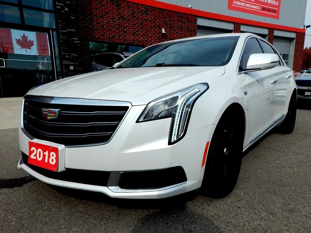 Used 2018 Cadillac XTS BASE W/ LEATHER, SUNROOF AND BACKUP 