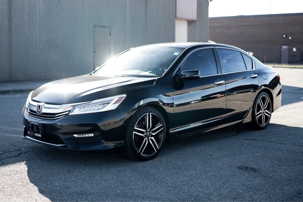 Used 2017 Honda ACCORD TOURING | SUNROOF | ALLOYS | LEATHER S 