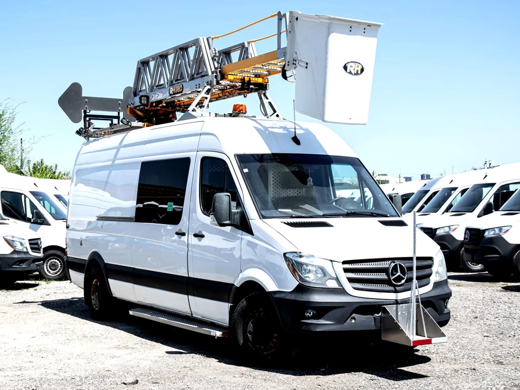 Used 2018 Mercedes-Benz SPRINTER 3500 170-IN. WB 