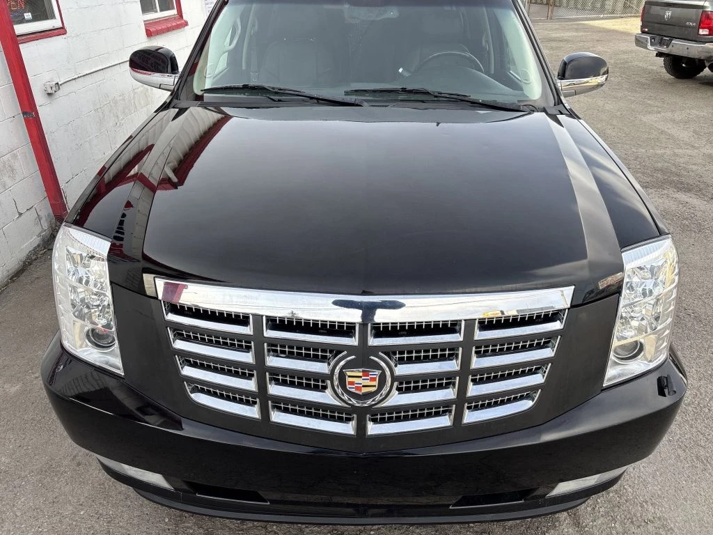 Used 2013 Cadillac ESCALADE ESV 251364 | 255,056 KM | BLACK RAVEN 
