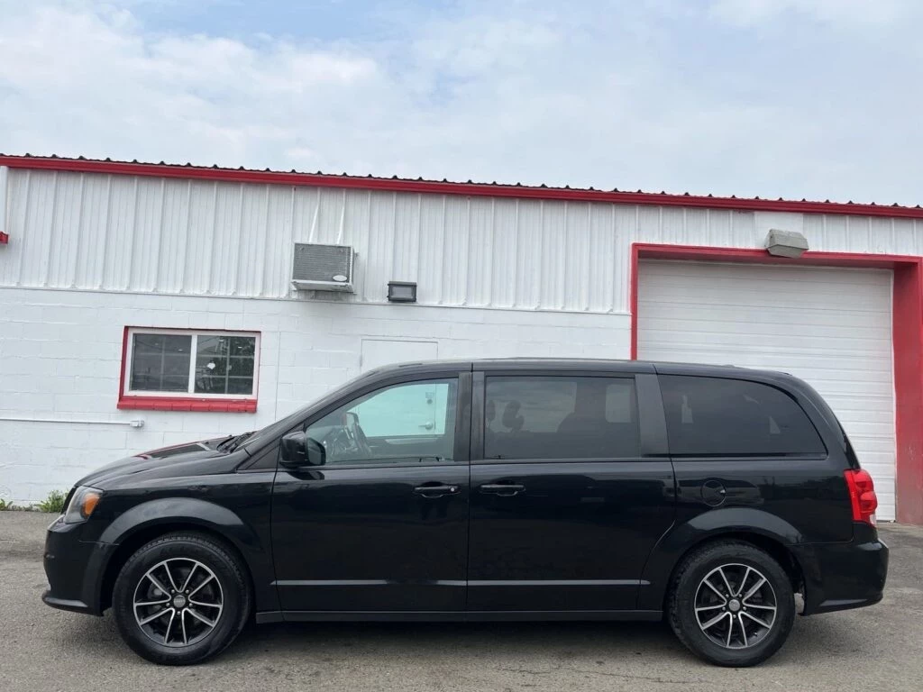 Used 2018 Dodge GRAND CARAVAN | 218,228 KM | BRILLIANT BLACK CR 