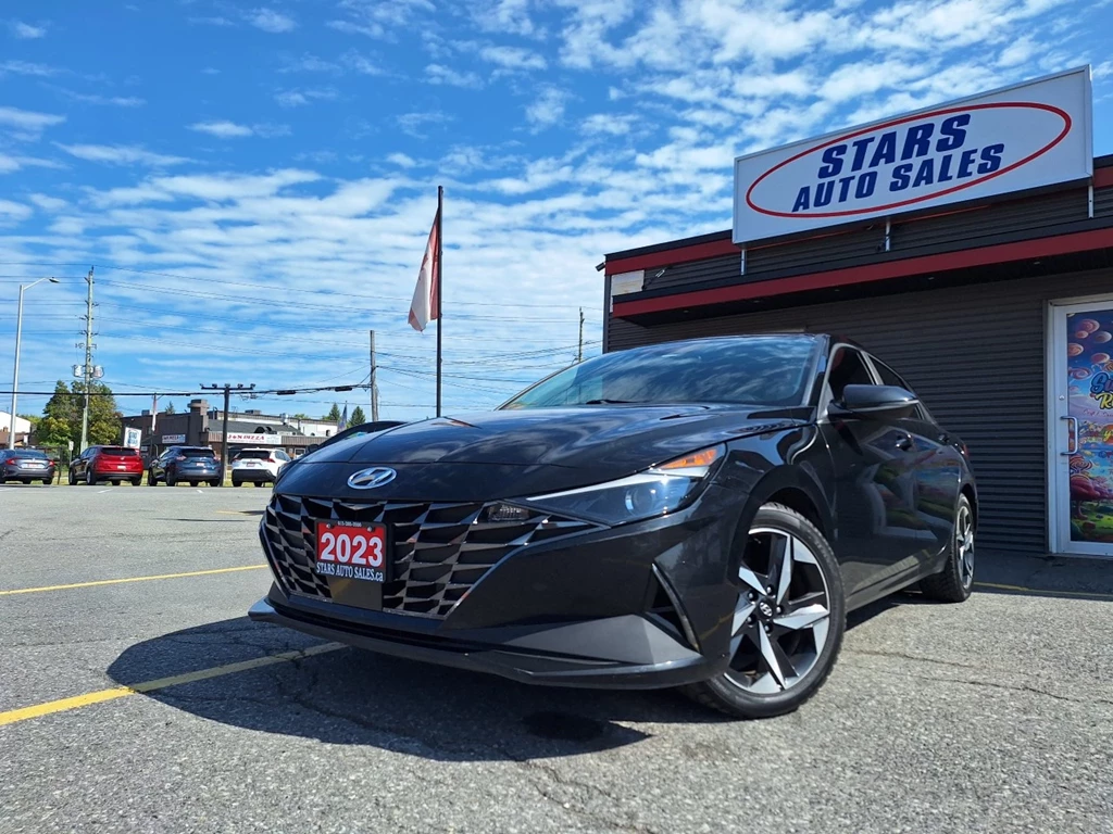 Used 2023 Hyundai ELANTRA LUXURY IVT W/TWO-TONE INTERIOR 