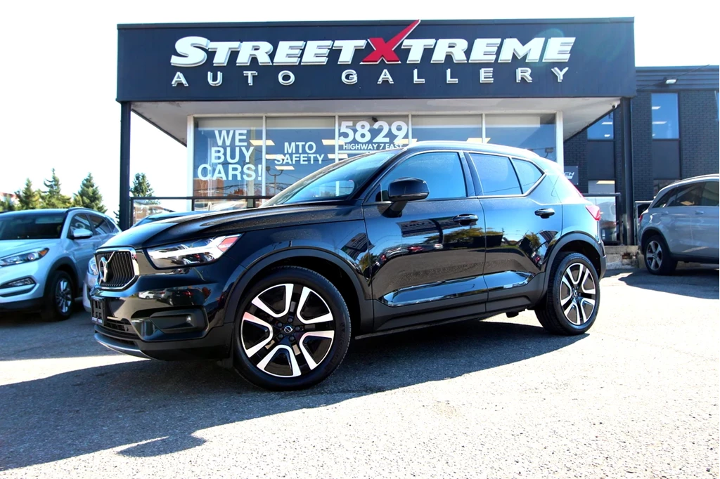 Used 2020 Volvo XC40 T5 MOMENTUM - ALL WHEEL DRIVE 