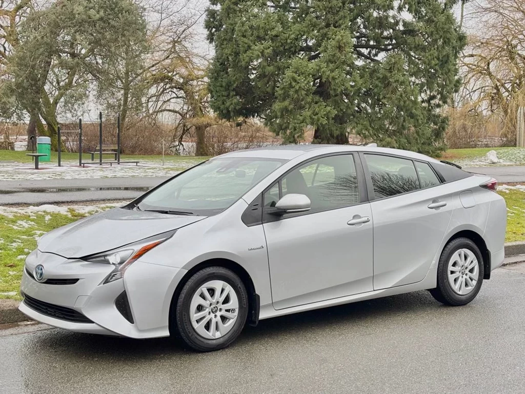 Used 2016 Toyota PRIUS 
