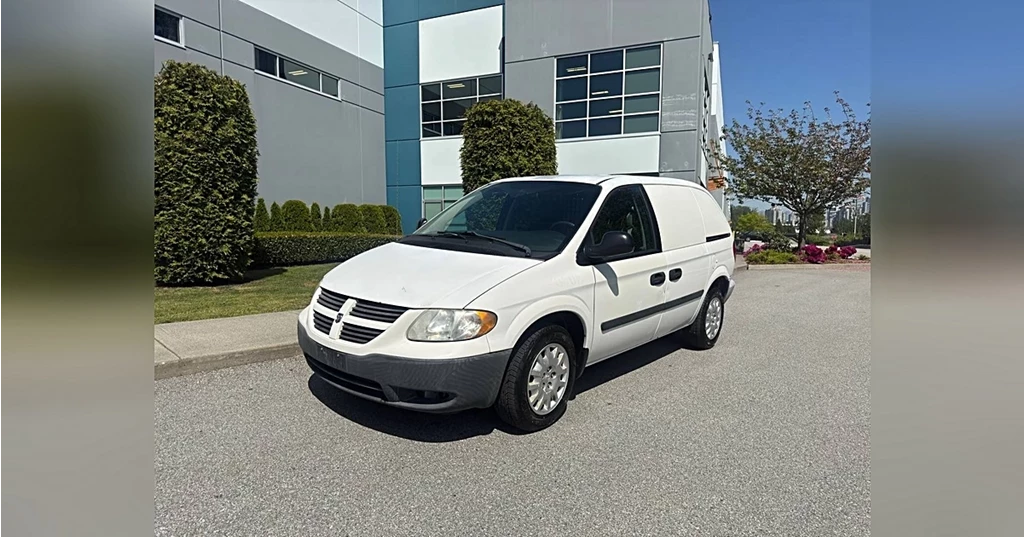 Used 2005 Dodge CARAVAN CARGO VAN AUTOMATIC A/C LOCAL BC 106,000KM 113" WB
