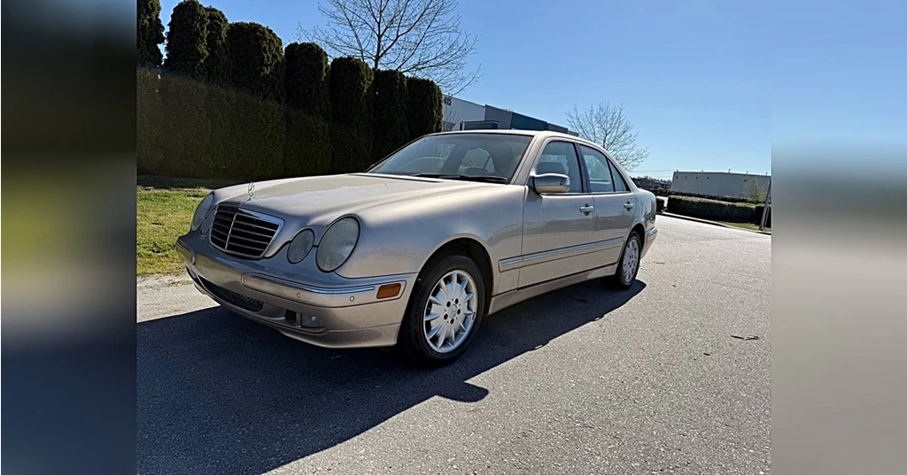 Used 2000 Mercedes-Benz E 320 AWD AUTOMATIC LEATHER LOCAL BC 4dr Sdn 3.2L AWD