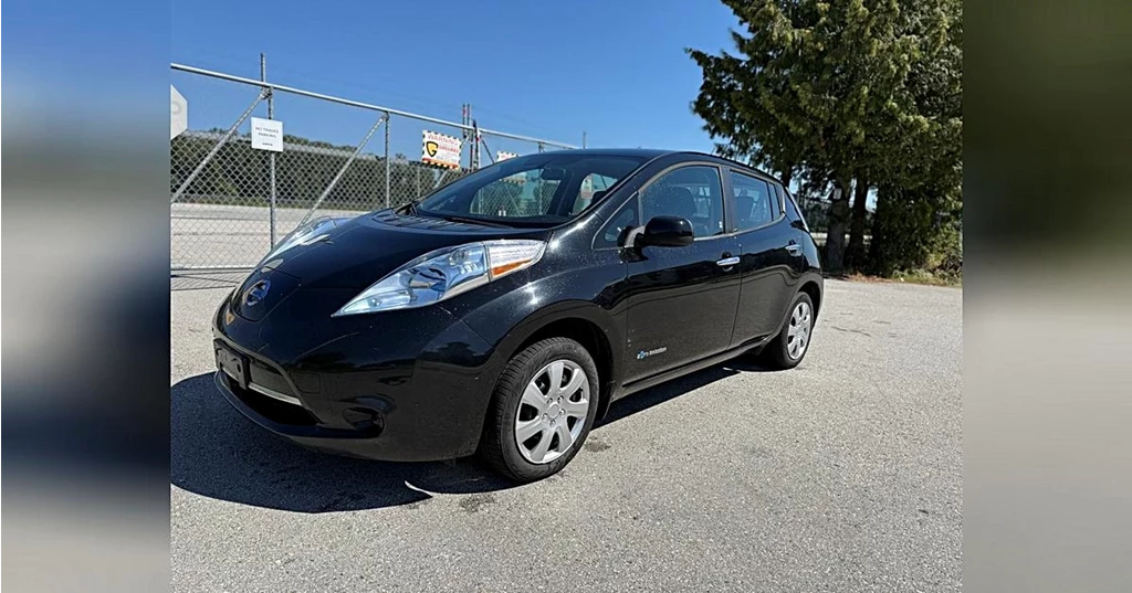 Used 2013 Nissan LEAF S HATCHBACK FULL ELECTRIC AUTOMATIC A/C 4dr HB S