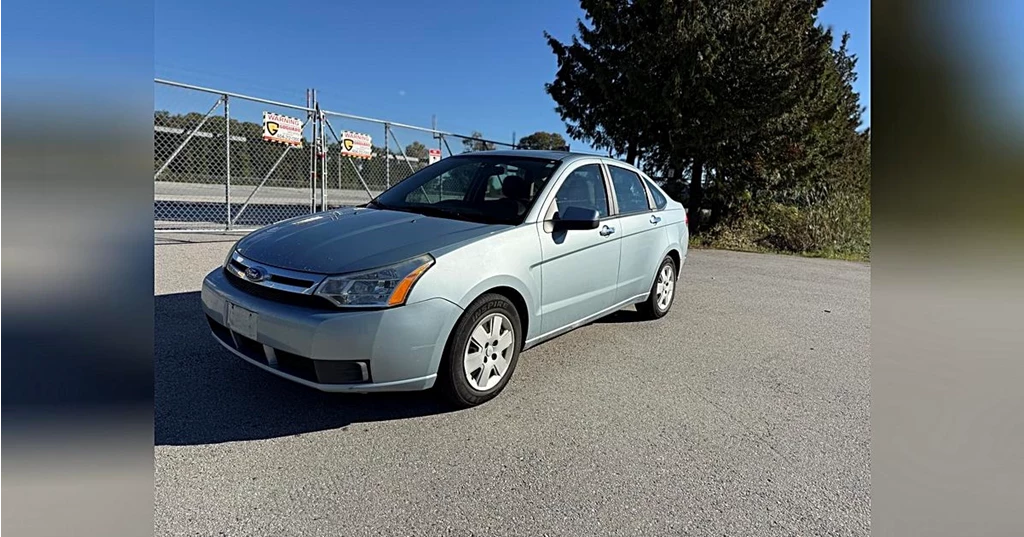 Used 2009 Ford FOCUS SE AUTOMATIC A/C LOCAL BC VEHICLE 4dr Sdn SE