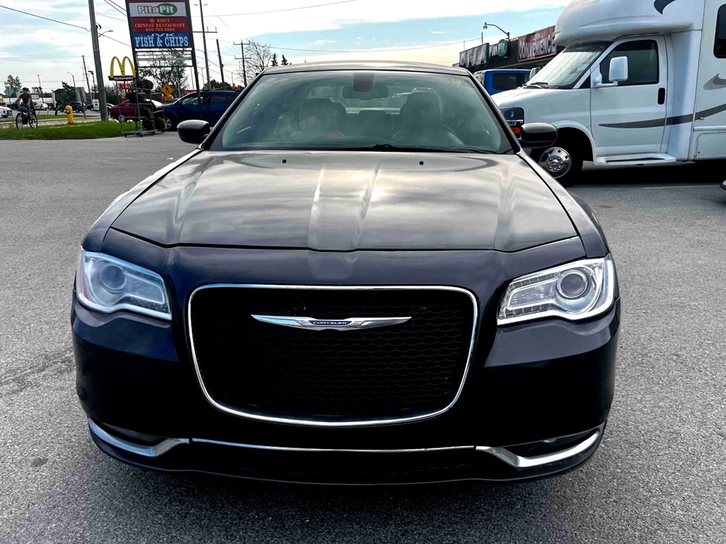 Used 2016 Chrysler 300 LIMITED 