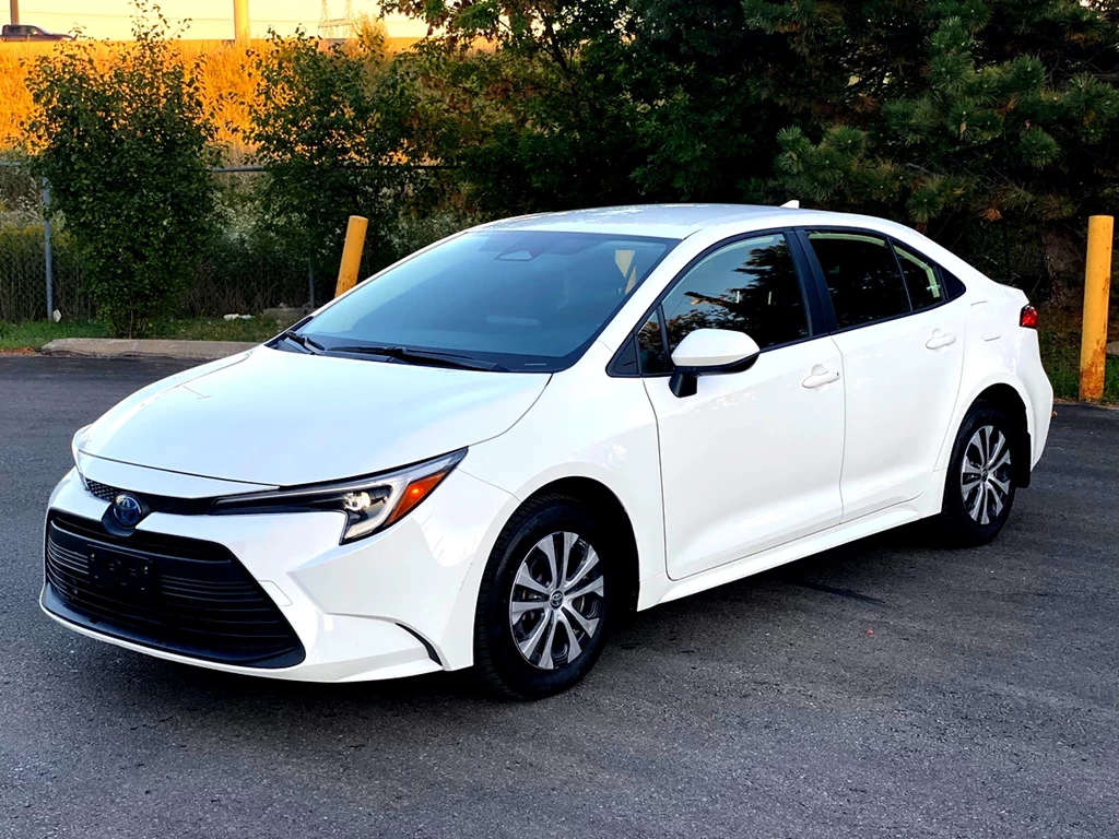 Used 2024 Toyota COROLLA HYBRID LE 