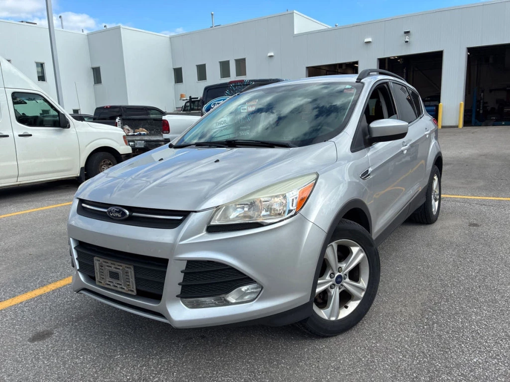 Used 2015 Ford ESCAPE SE 4dr Front-wheel Drive Automatic