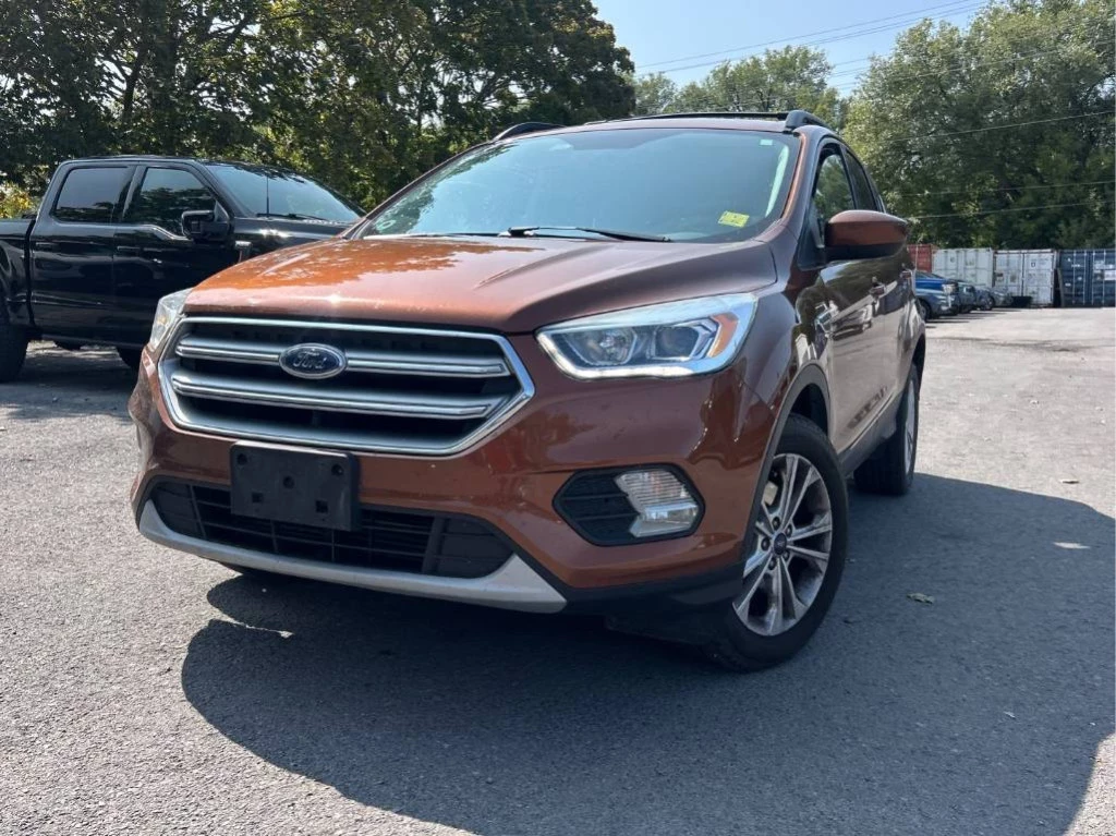 Used 2017 Ford ESCAPE SE 4dr 4x4 Automatic