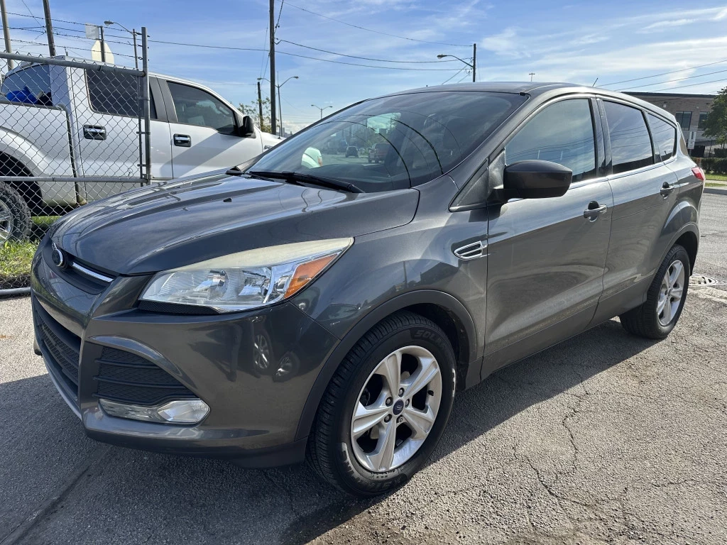 Used 2015 Ford ESCAPE SE 4dr Front-wheel Drive Automatic