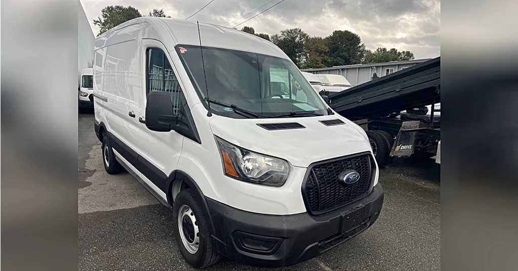 Used 2022 Ford TRANSIT CARGO VAN T-250 148 MED RF 9070 GVWR RWD T-250 148" Med Rf 9070 GVWR RWD