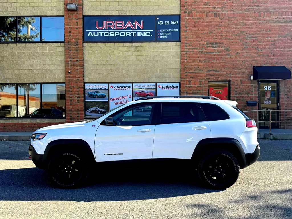 Used 2019 Jeep CHEROKEE TRAILHAWK ELITE, HEATED SEATS, HEATED STE 