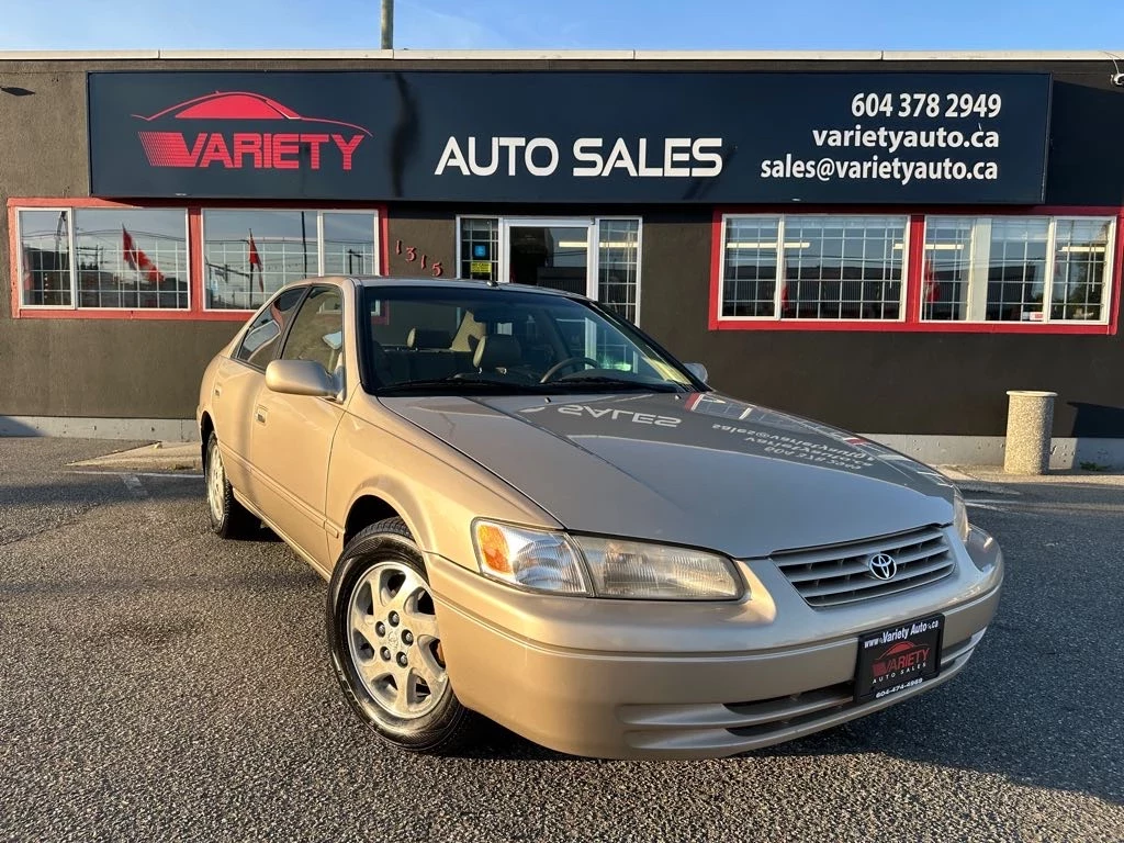 Used 1998 Toyota CAMRY FWD 