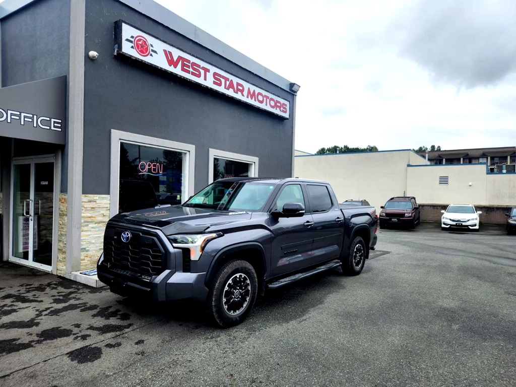 Used 2024 Toyota TUNDRA LIMITED HYBRID LOW KMS 