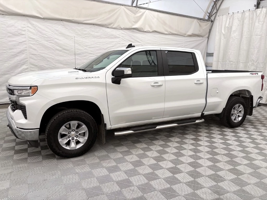 Used 2024 Chevrolet SILVERADO 1500 Crew Cab Standard Box 4-Wheel Drive LT