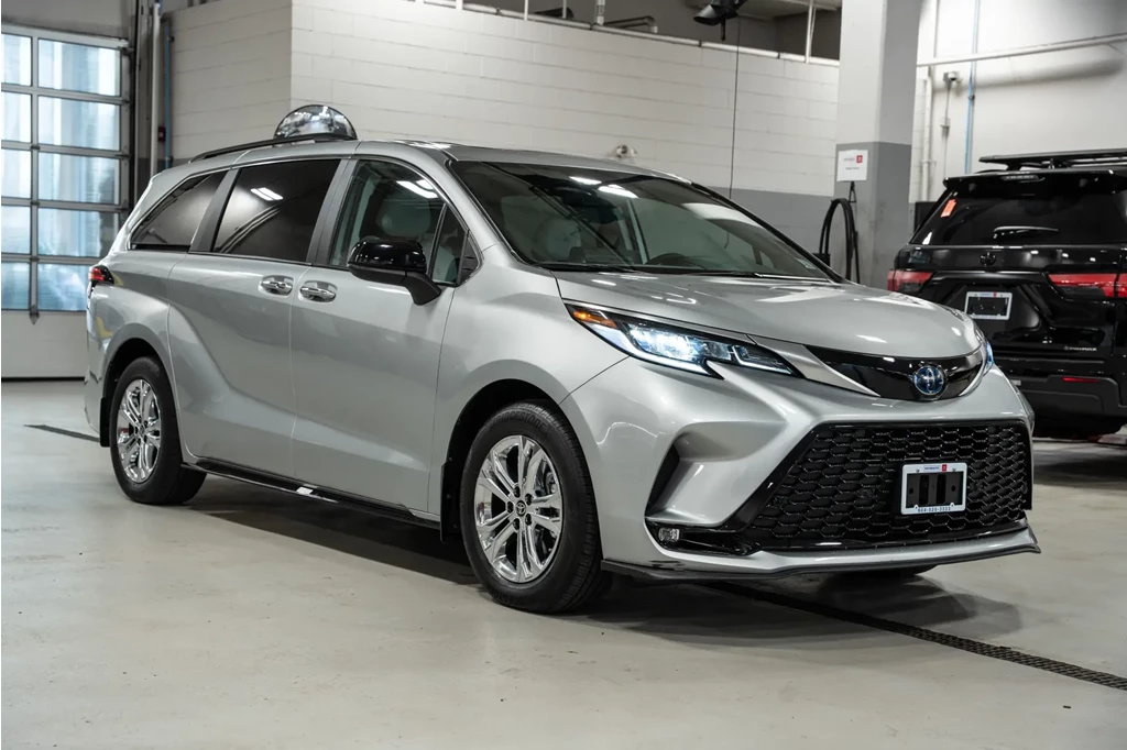 Used 2022 Toyota SIENNA XSE TECHNOLOGY AWD 