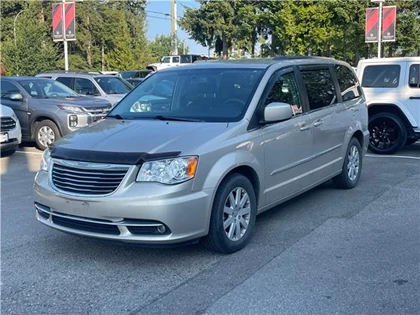 Used 2016 Chrysler TOWN & COUNTRY TOURING FRONT-WHEEL DRIVE PASSEN... 