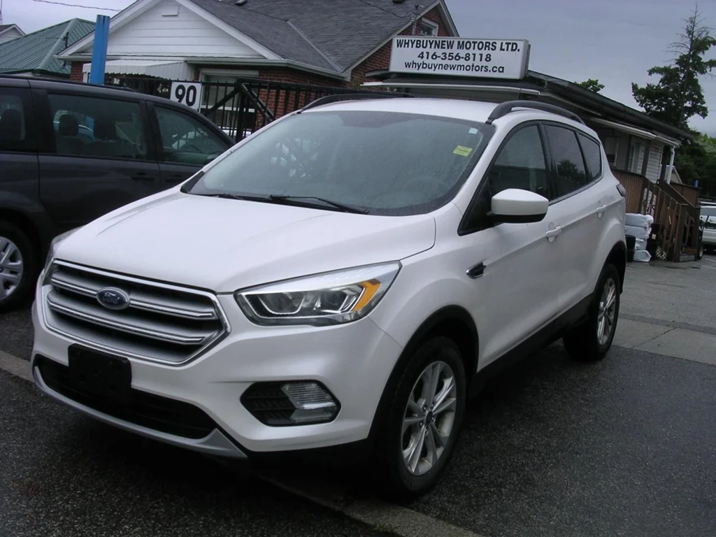 Used 2017 Ford ESCAPE 4WD 4dr SE