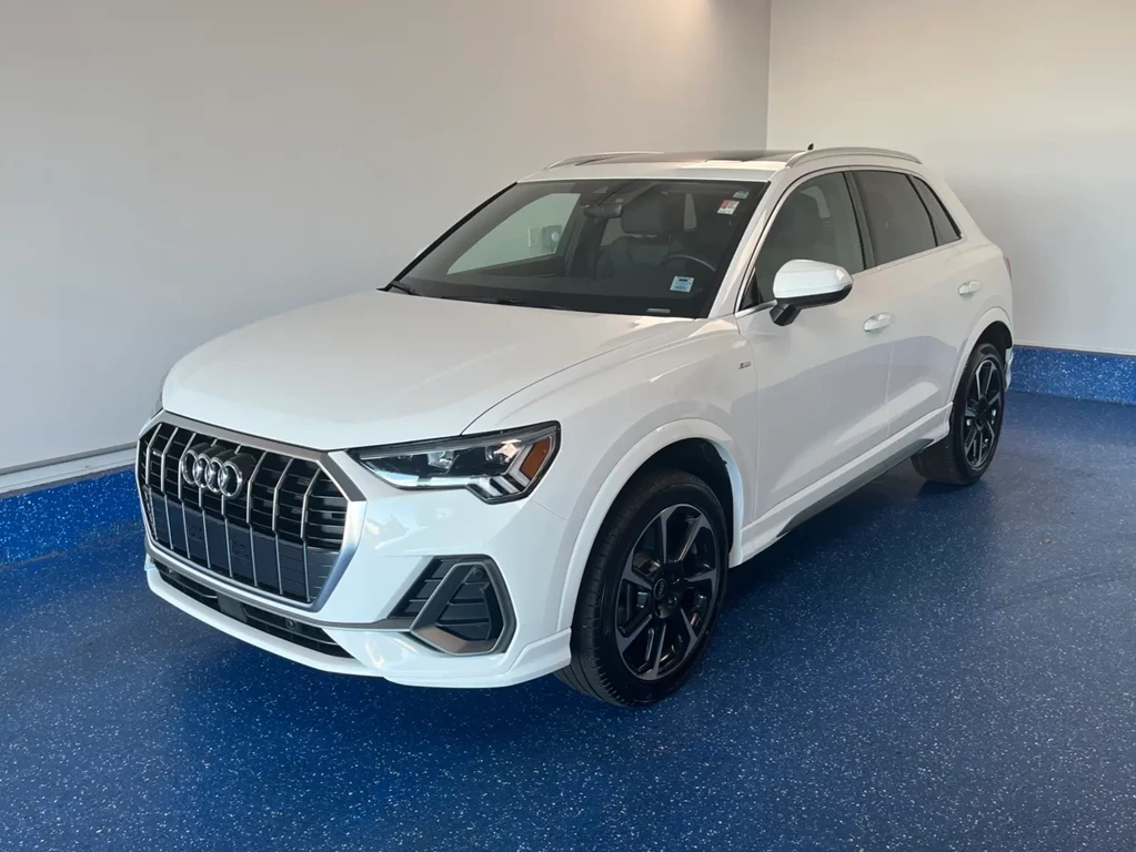 Used 2024 Audi Q3 PROGRESSIV 