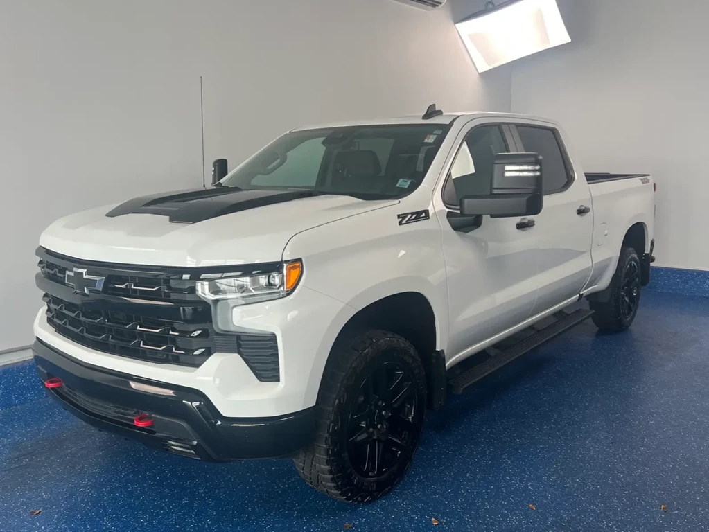 Used 2023 Chevrolet SILVERADO 1500 LT TRAIL BOSS 