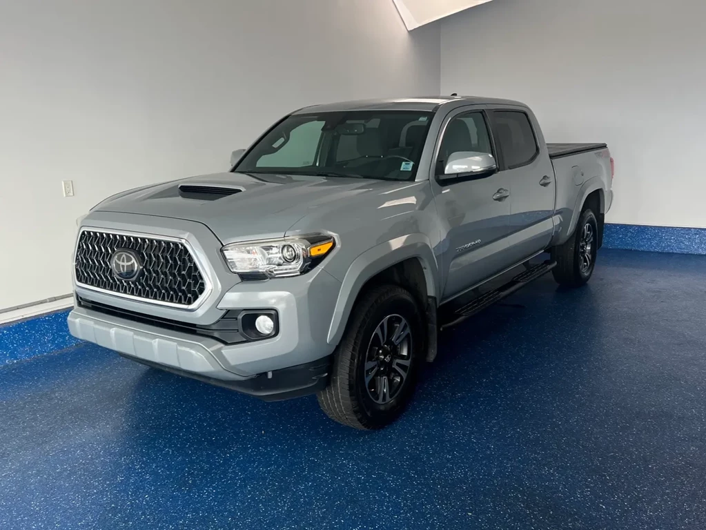 Used 2018 Toyota TACOMA SR5 
