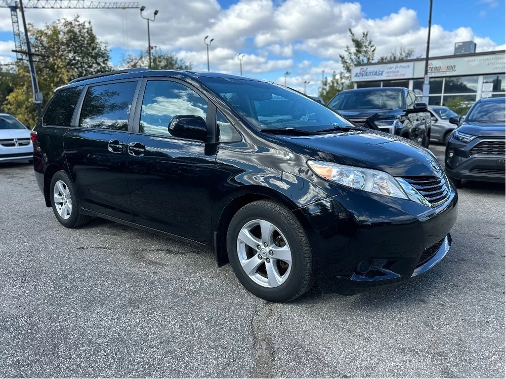 Used 2017 Toyota SIENNA LE 8 PASSENGER 